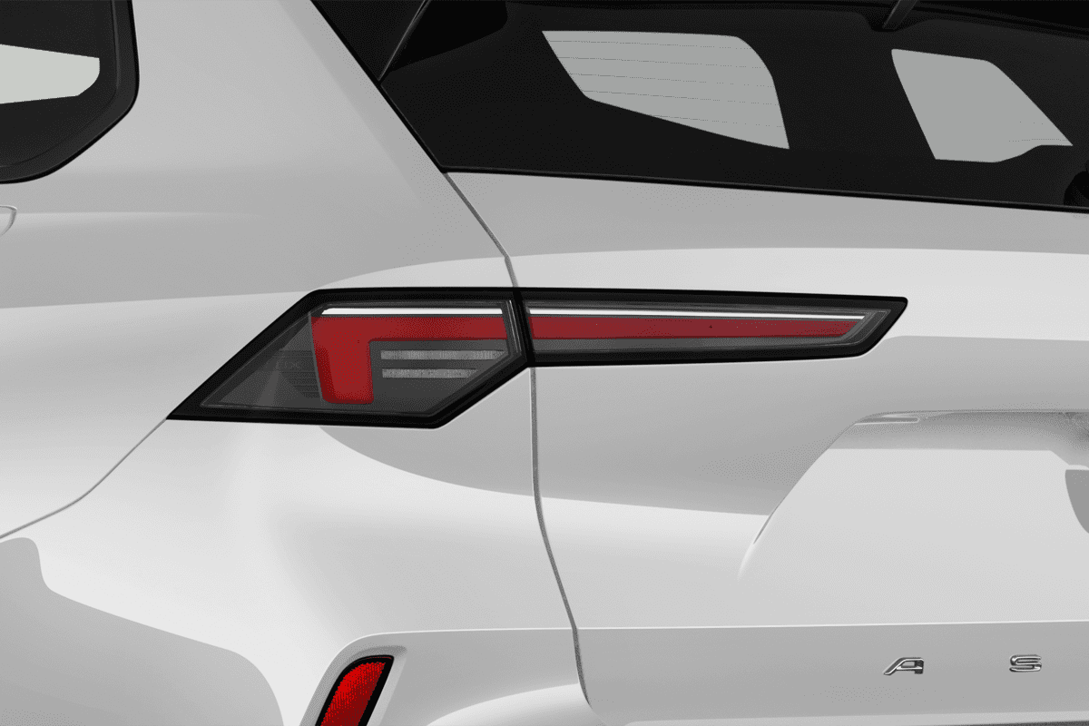 Heckleuchten eines Opel Astra Sports Tourer Plug-in-Hybrid 