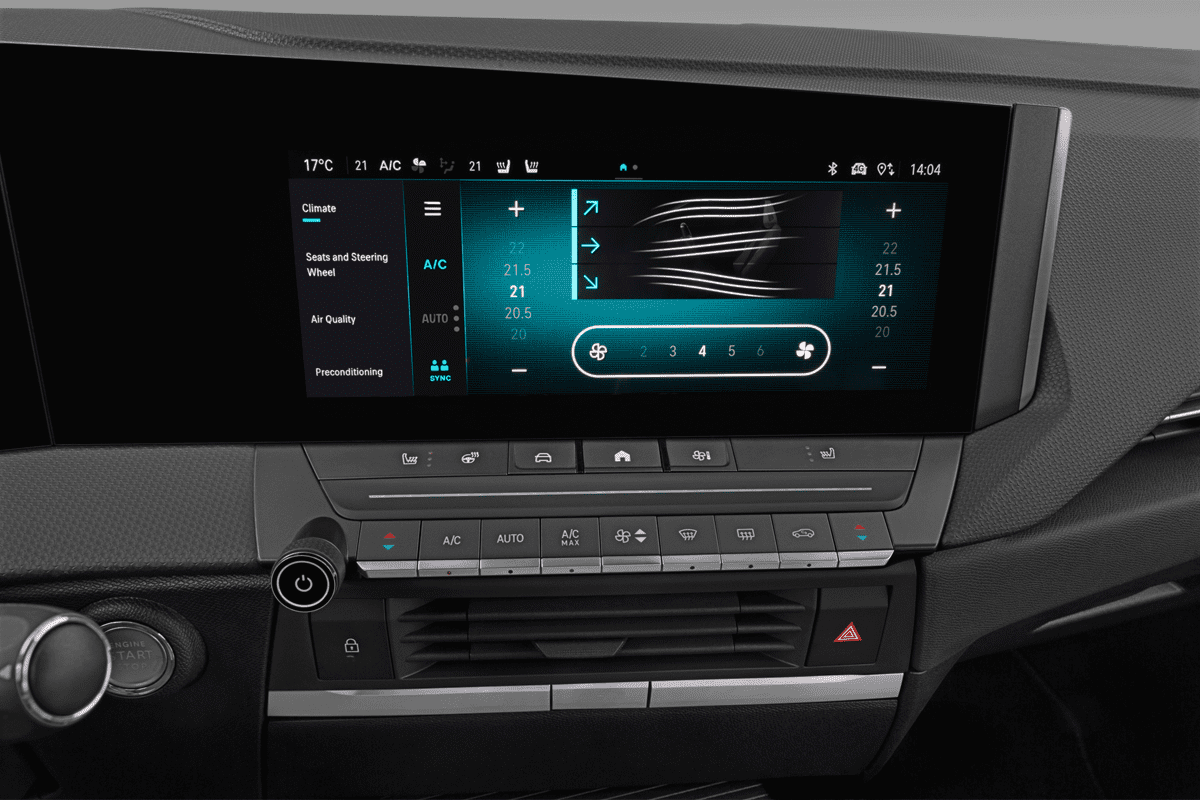 Klimasteuerung eines Opel Astra Sports Tourer Plug-in-Hybrid 