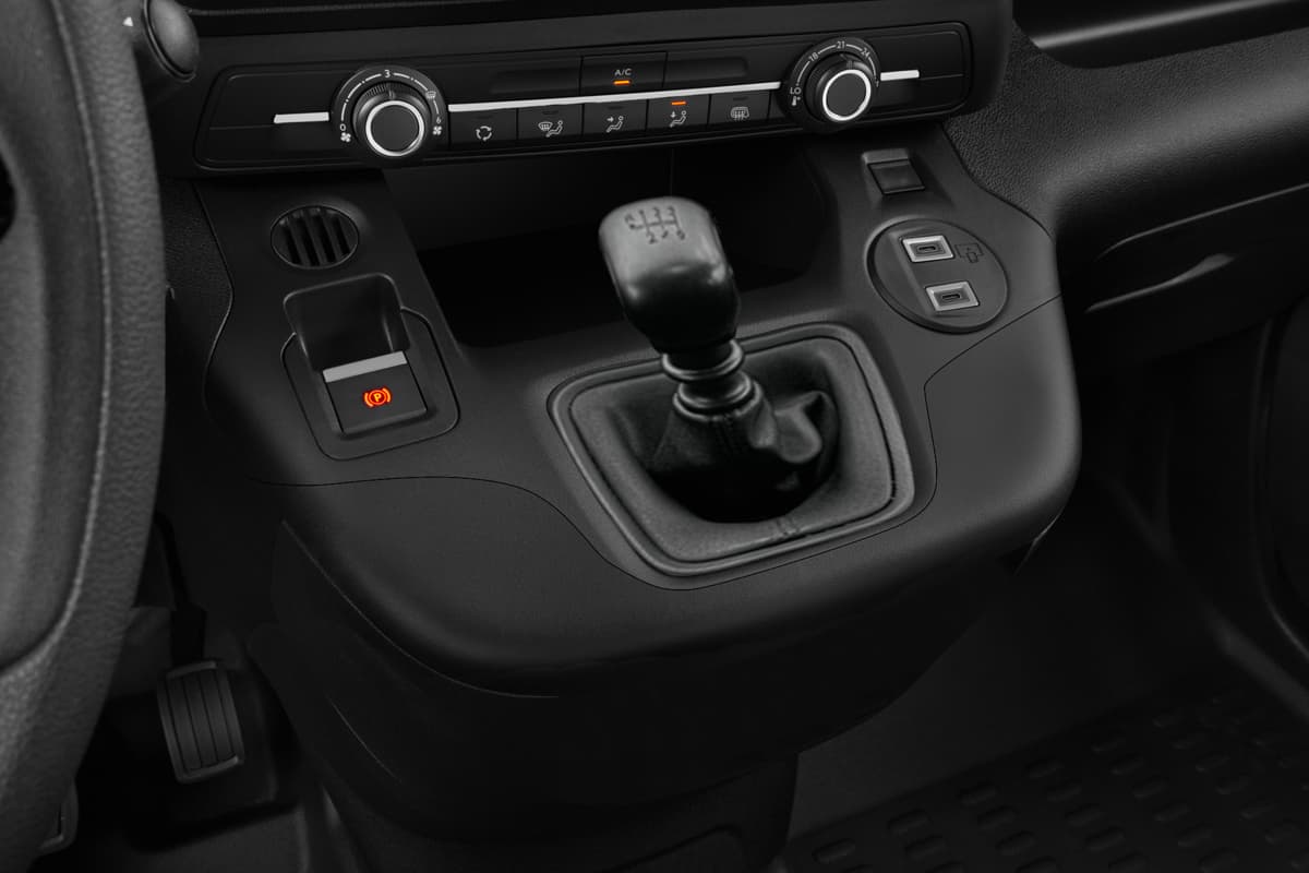 Schaltknüppel eines Opel Combo Cargo