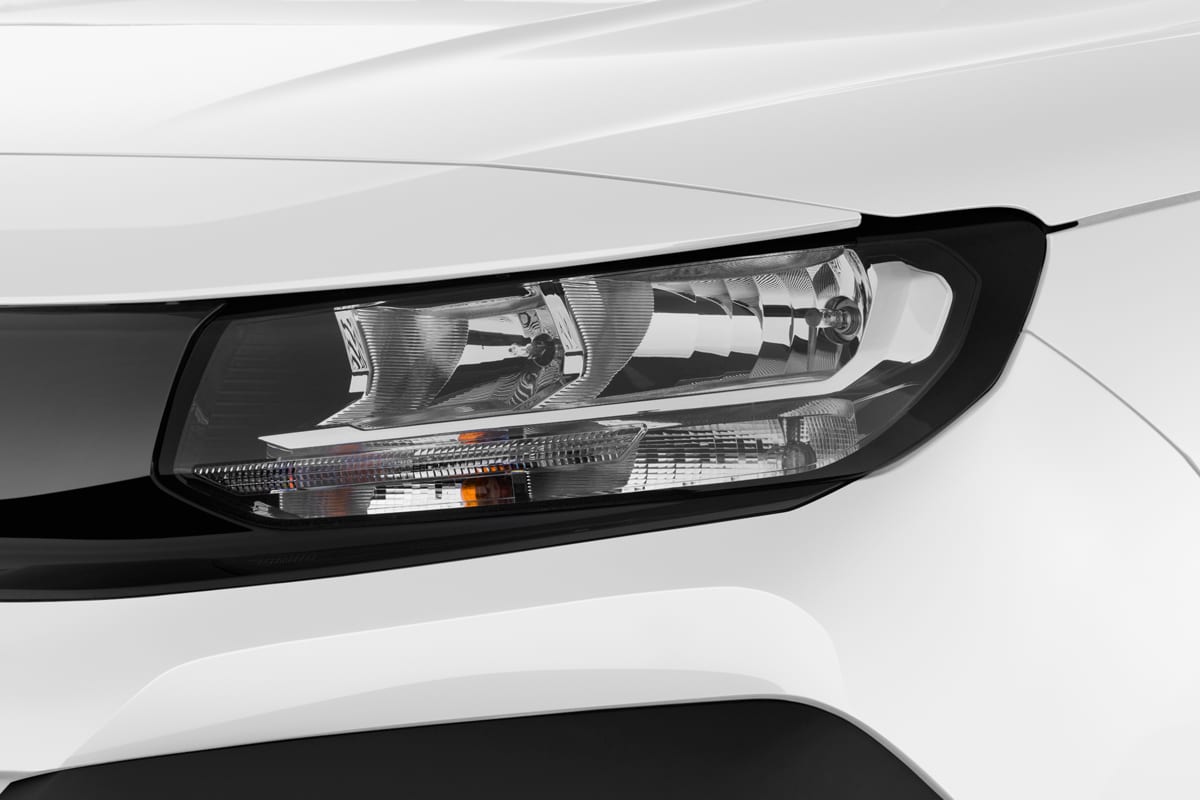 Frontscheinwerfer eines Opel Combo Cargo