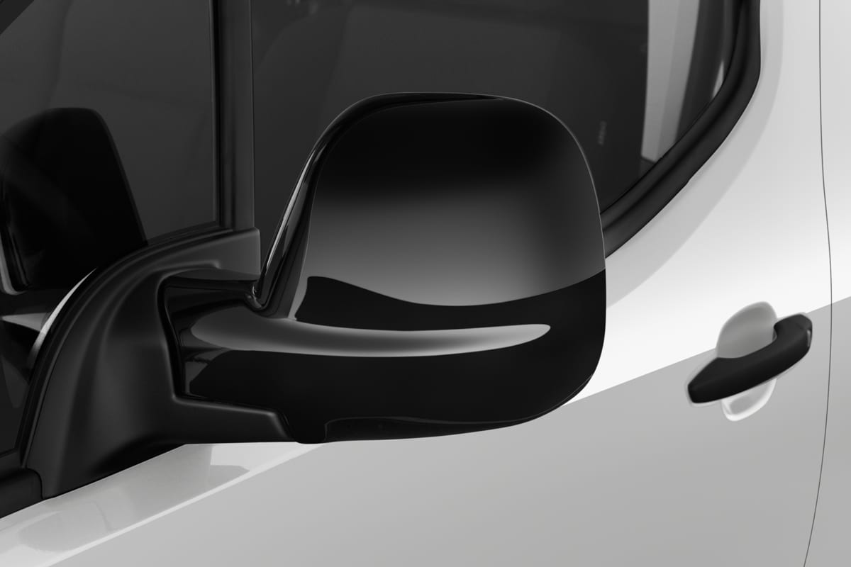 Rückspiegel eines Opel Combo Cargo