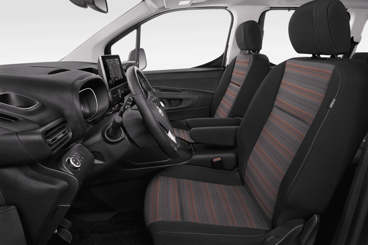 Vordersitze eines Opel Combo XL