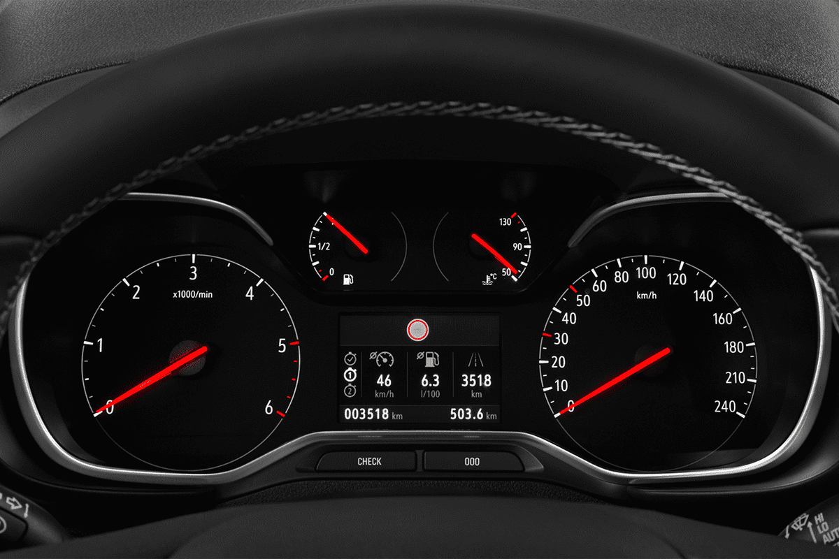 Kombiinstrument eines Opel Combo XL