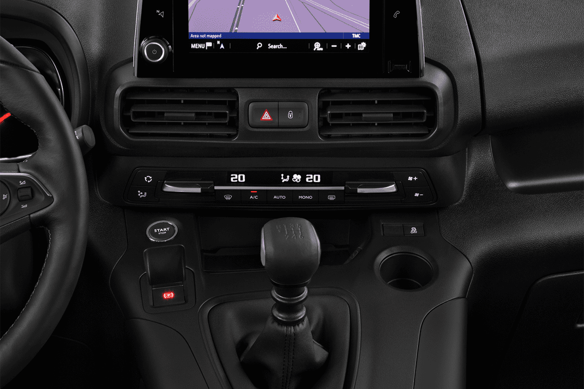 Mittelkonsole eines Opel Combo XL