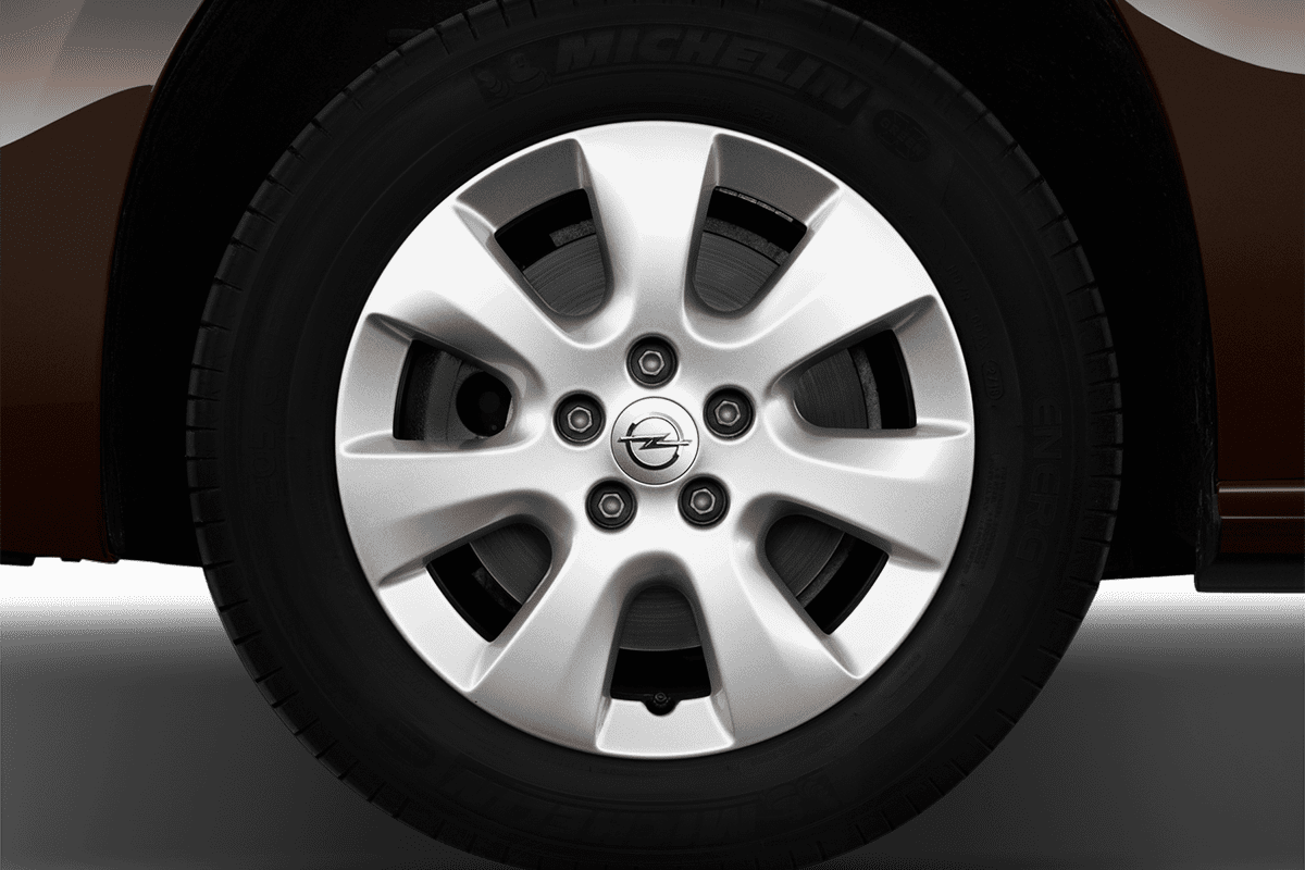 Radkappe oder Felge eines Opel Combo XL