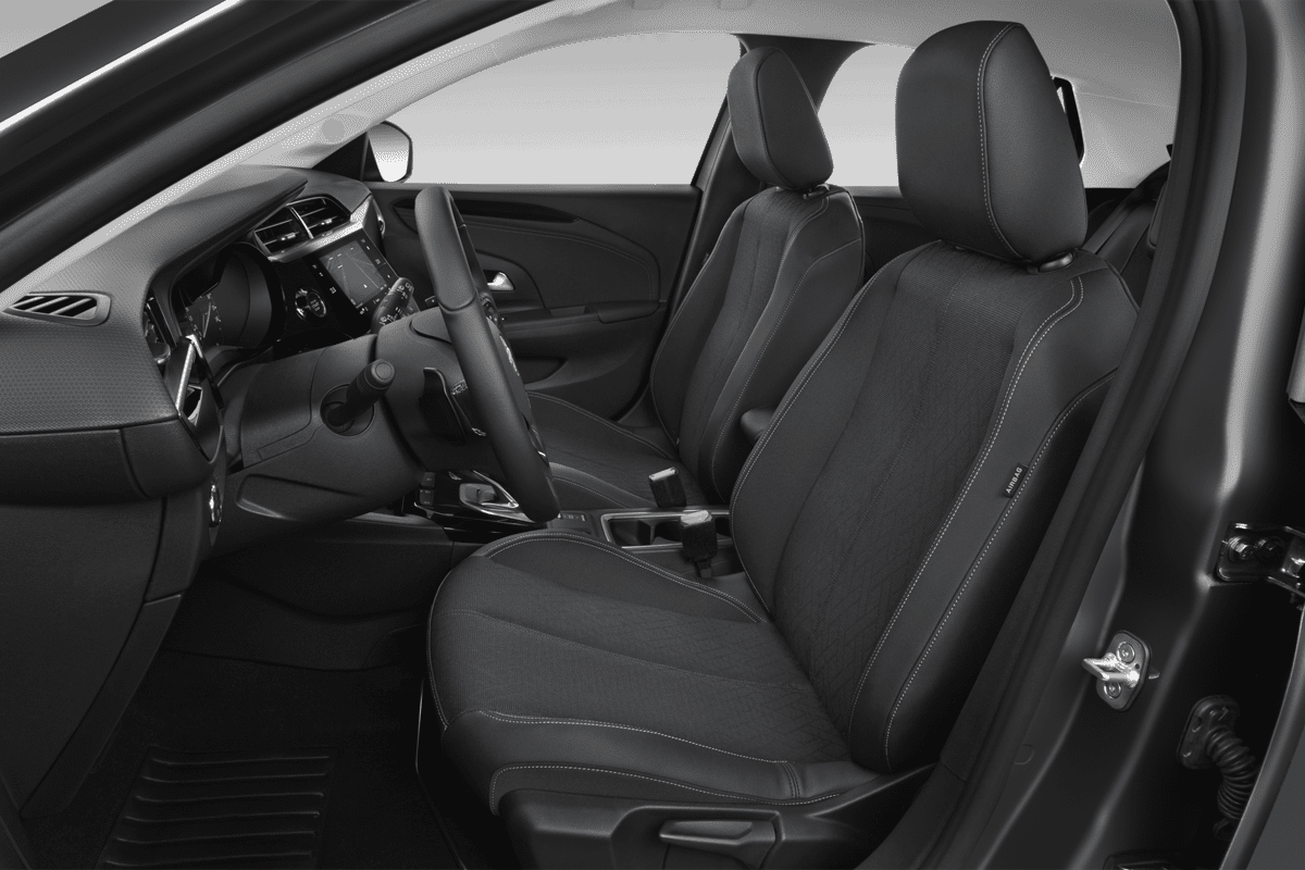 Vordersitze eines Opel Corsa 40 Jahre