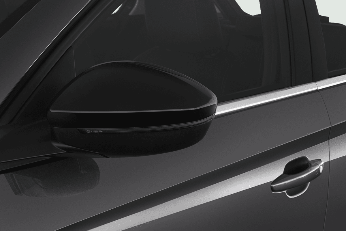 Rückspiegel eines Opel Corsa 40 Jahre