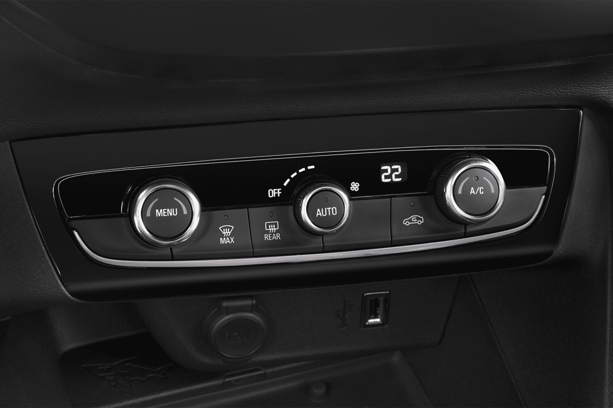 Klimasteuerung eines Opel Corsa 40 Jahre