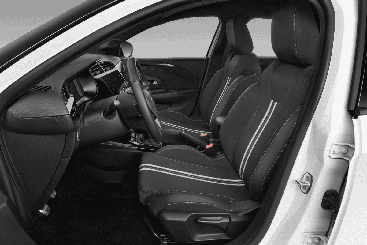 Vordersitze eines Opel Corsa