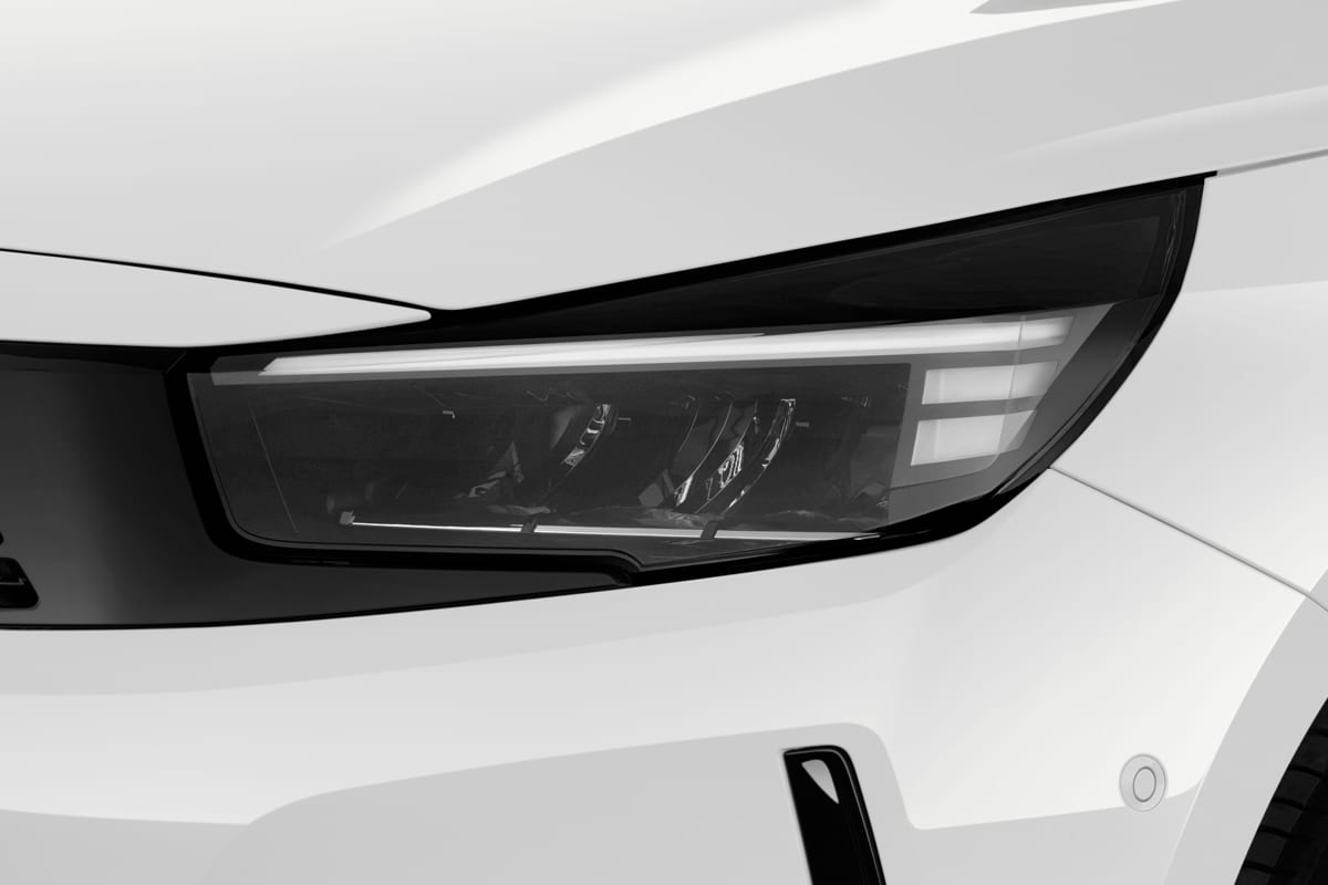 Frontscheinwerfer eines Opel Corsa