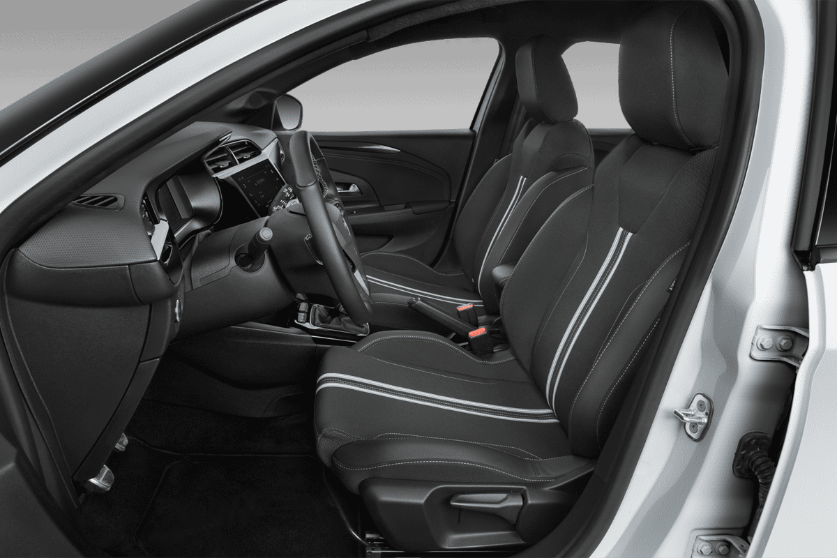 Vordersitze eines Opel Corsa Electric