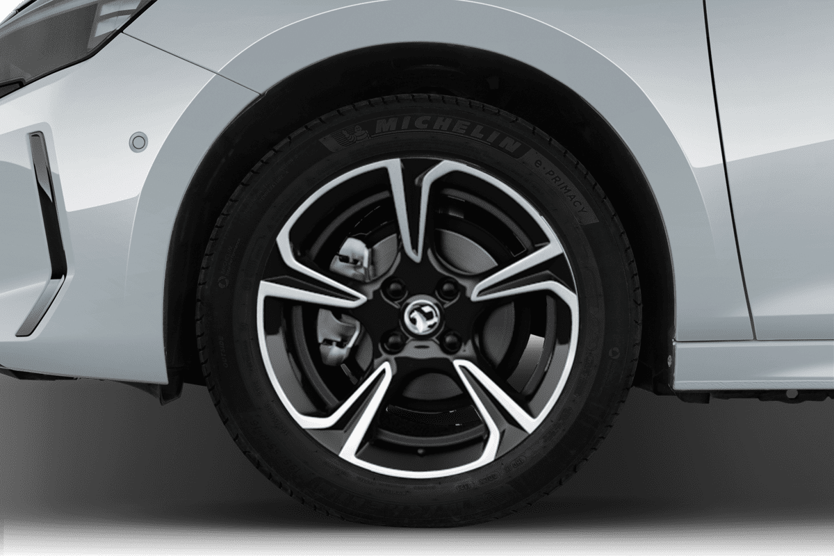 Radkappe oder Felge eines Opel Corsa Electric