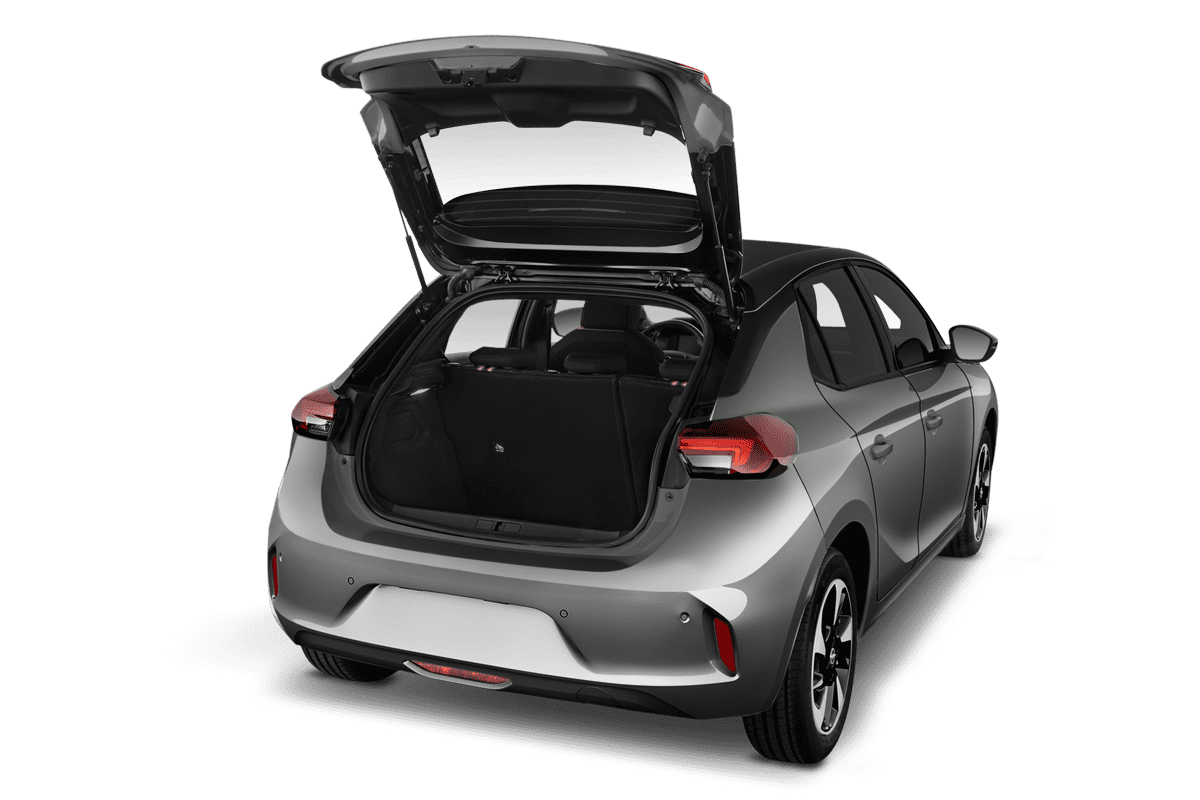 Kofferraum eines Opel Corsa Electric (KI-generiert)