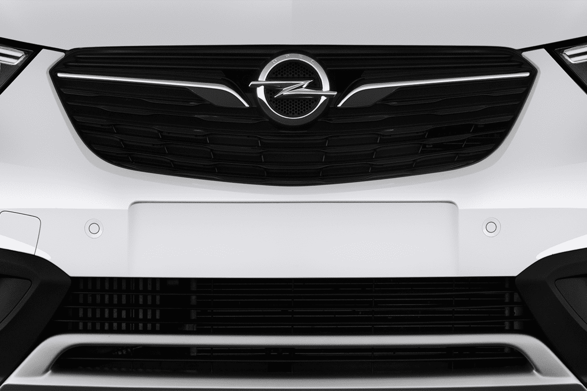 Kühlergrill eines Opel Crossland X LPG