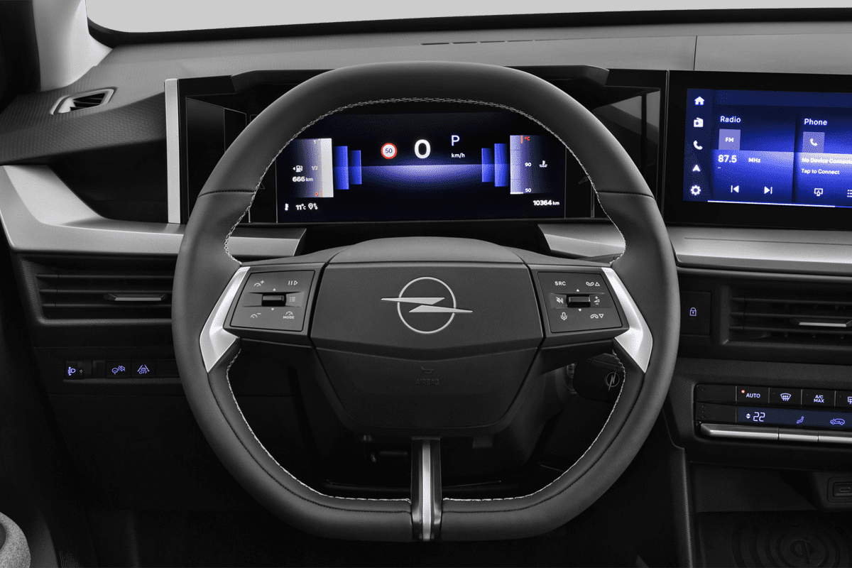 Lenkrad eines Opel Frontera