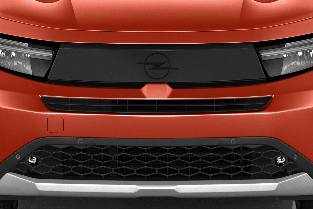 Kühlergrill eines Opel Frontera Electric 