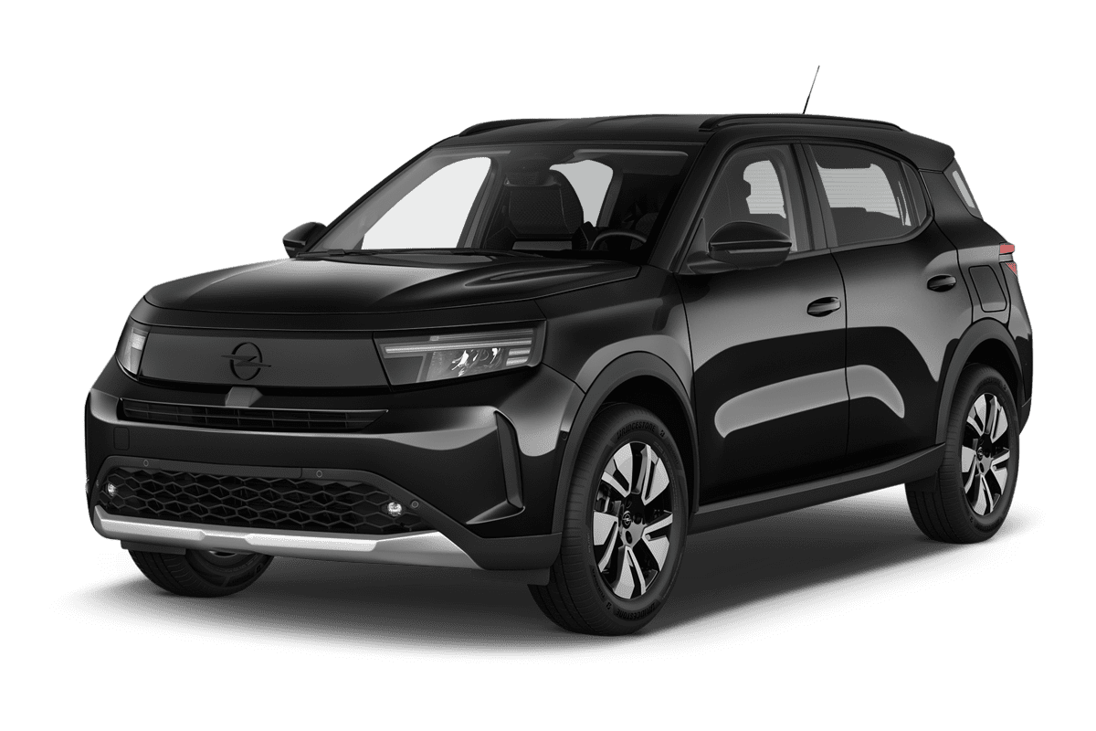 Schräge Frontansicht eines Opel Frontera Electric , freigestellt