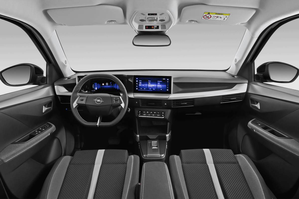 Armaturenbrett eines Opel Frontera Electric