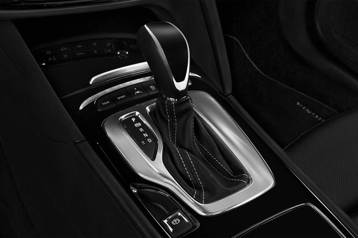 Schaltknüppel eines Opel Insignia Country Tourer