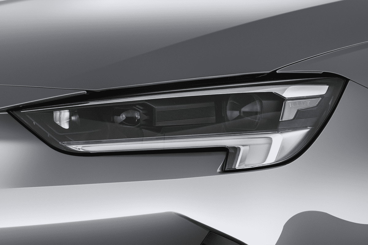 Frontscheinwerfer eines Opel Insignia Sports Tourer