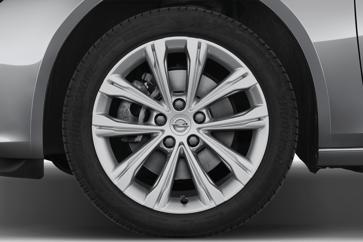 Radkappe oder Felge eines Opel Insignia Sports Tourer