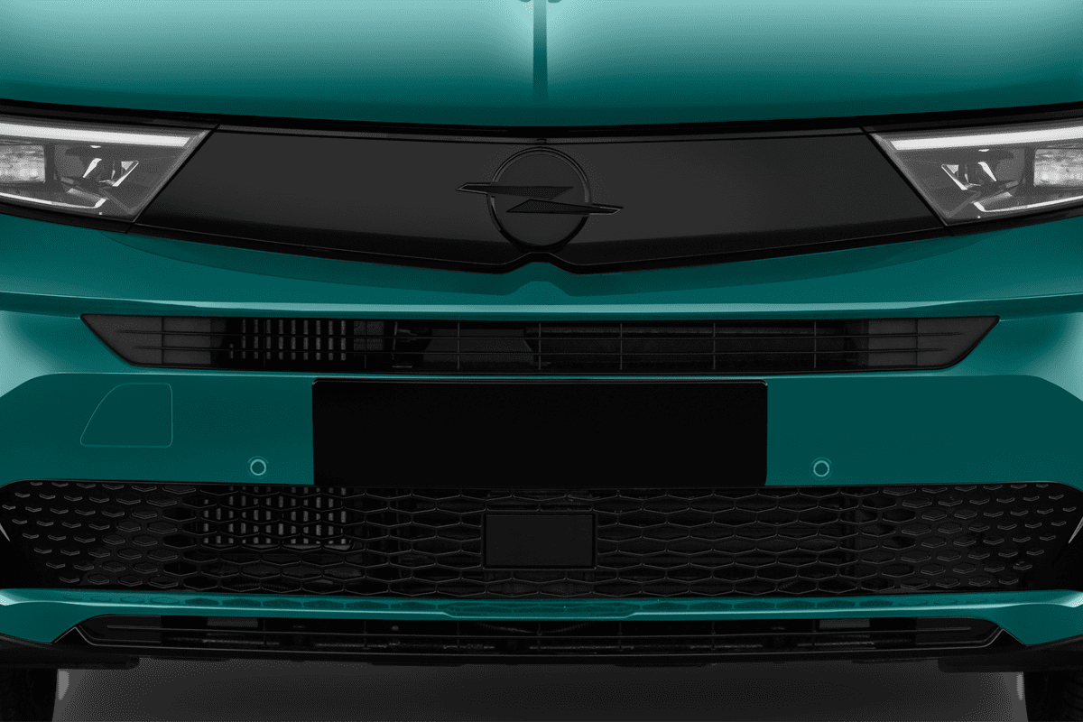 Kühlergrill eines Opel Mokka