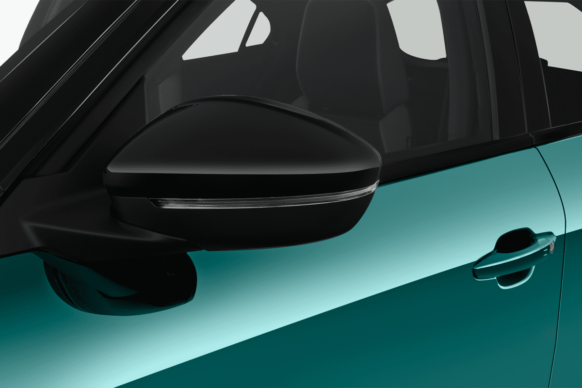 Rückspiegel eines Opel Mokka