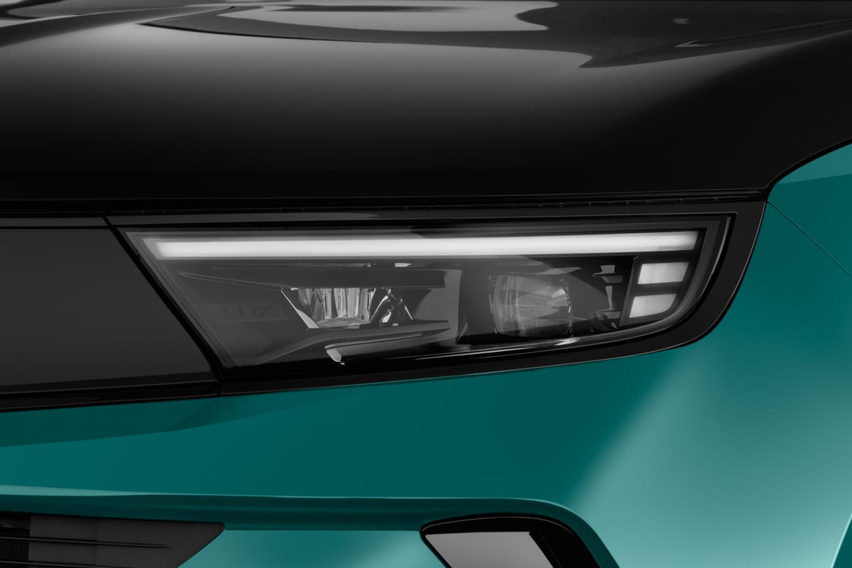 Frontscheinwerfer eines Opel Mokka Electric