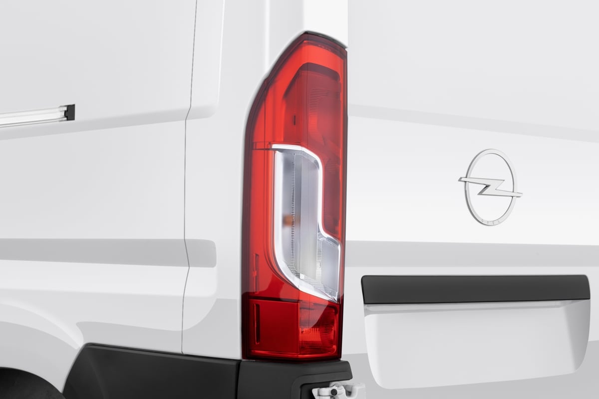 Heckleuchten eines Opel Movano Kastenwagen