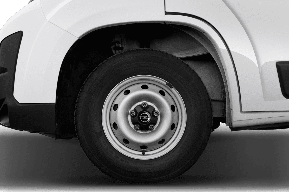 Radkappe oder Felge eines Opel Movano Kastenwagen