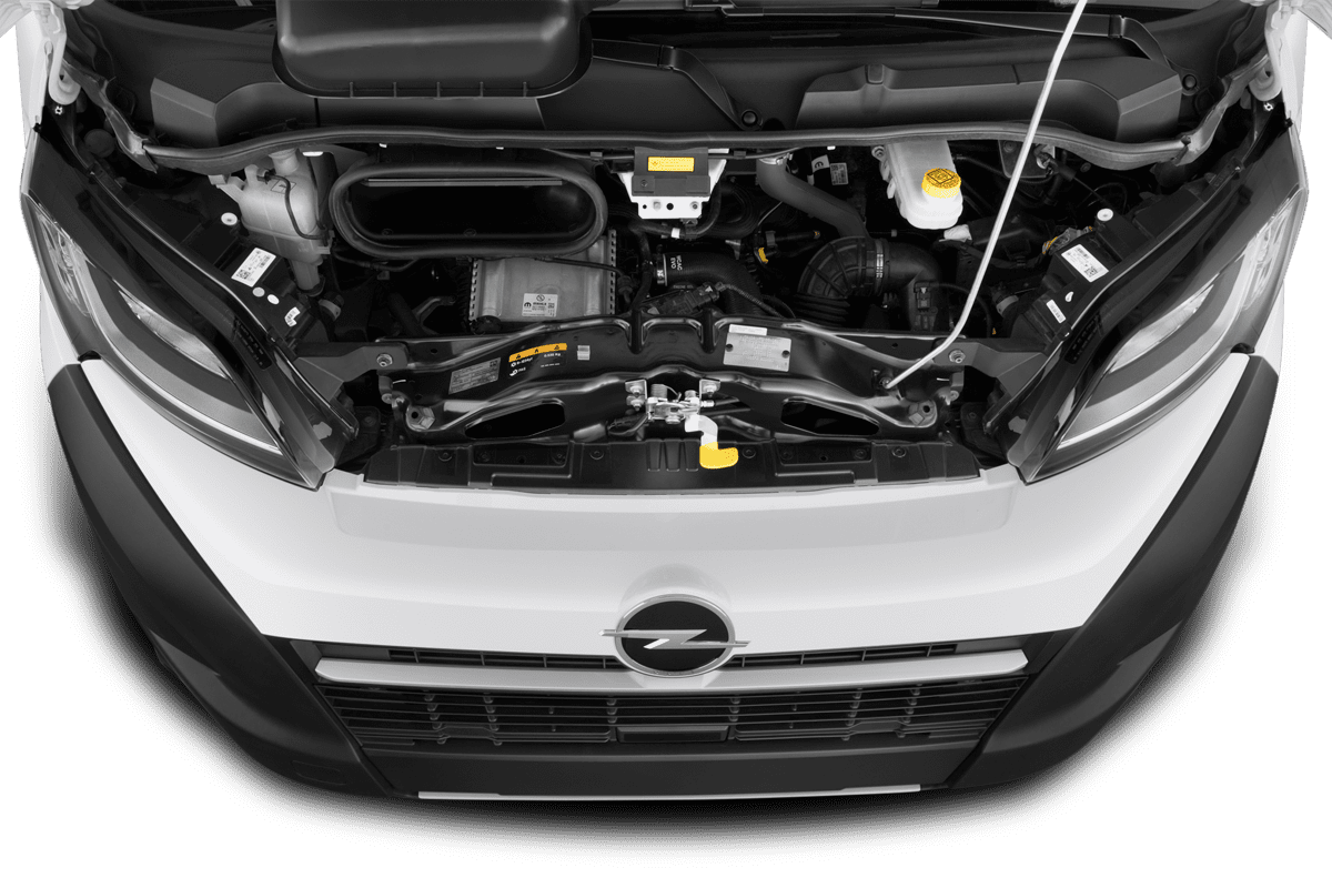 Motorraum eines Opel Movano Kastenwagen