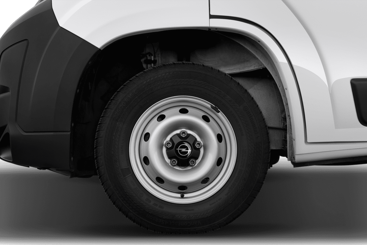 Radkappe oder Felge eines Opel Movano Kastenwagen