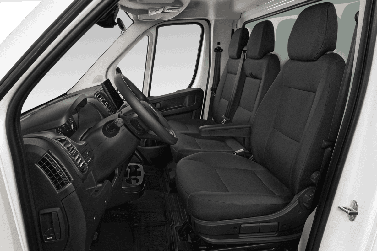 Vordersitze eines Opel Movano Normal Paketwagen