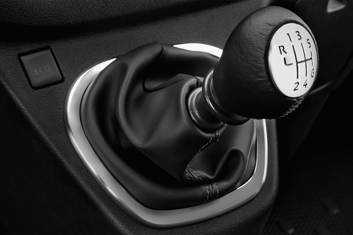 Schaltknüppel eines Opel Vivaro Kombi