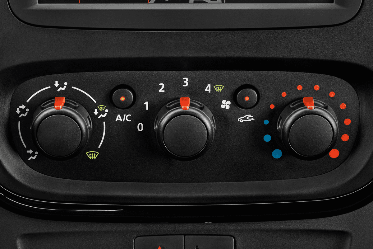 Klimasteuerung eines Opel Vivaro Kombi