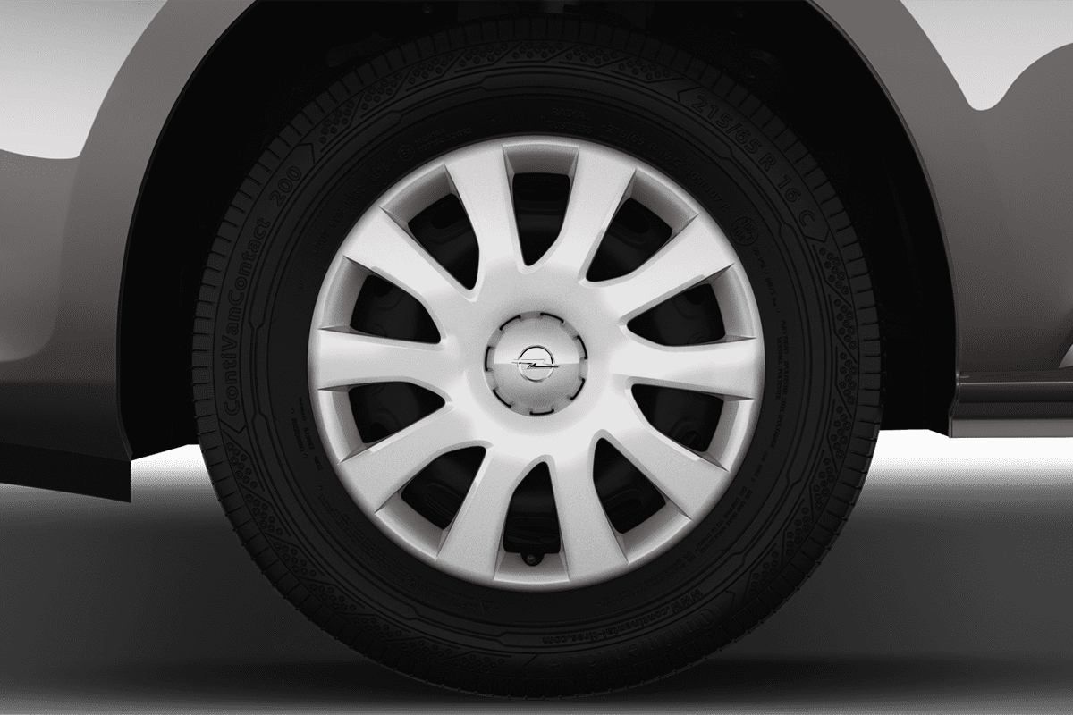 Radkappe oder Felge eines Opel Vivaro Kombi