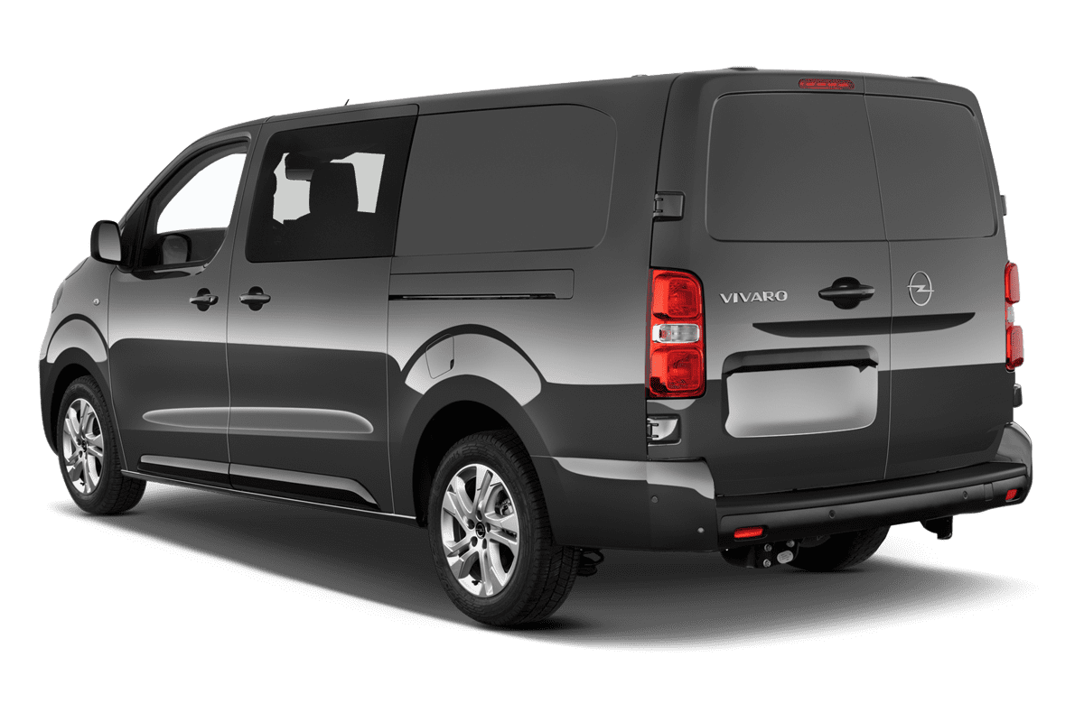 Schräge Heckansicht eines Opel Vivaro Doppelkabine Kastenwagen , freigestellt