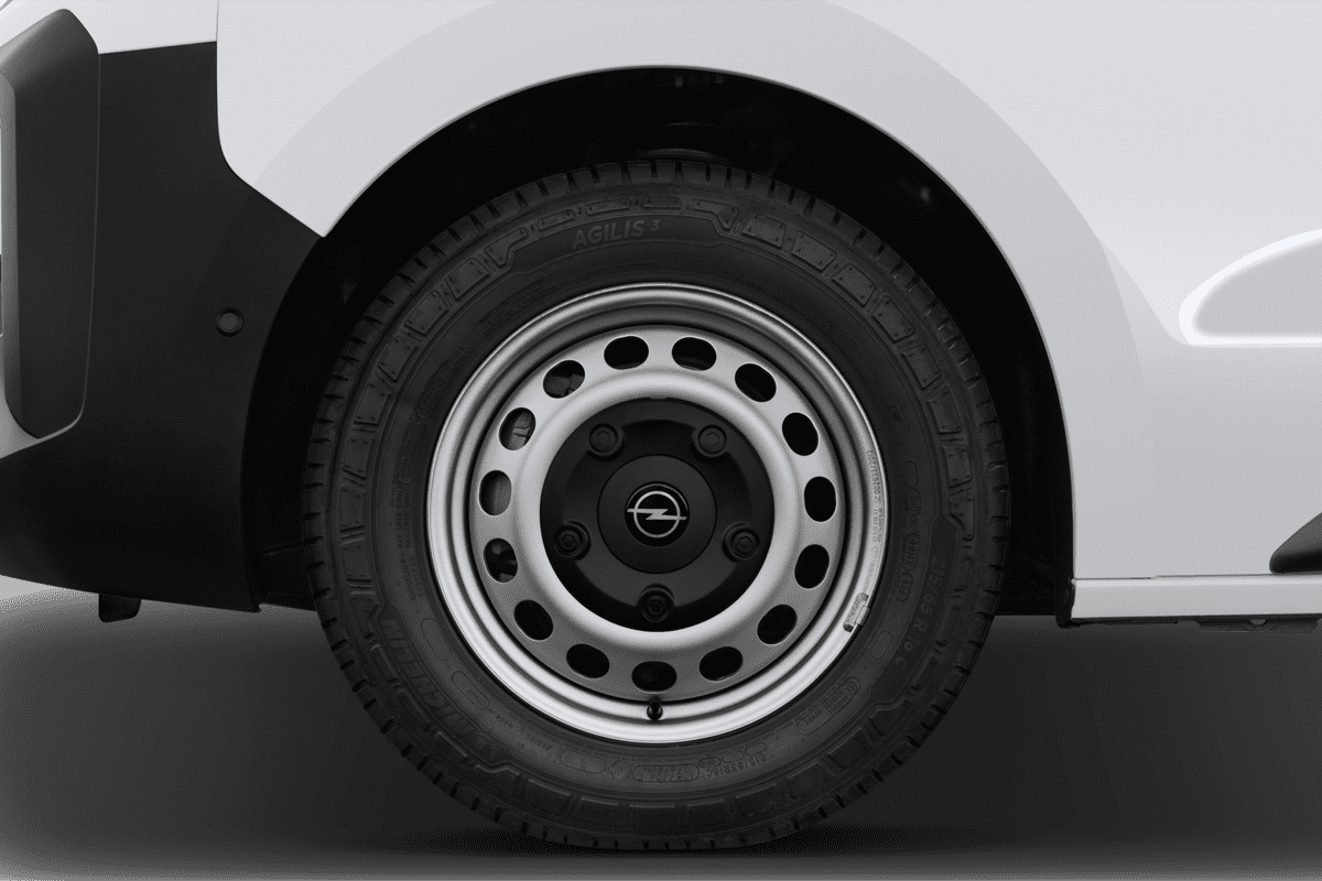 Radkappe oder Felge eines Opel Vivaro-e Kastenwagen 