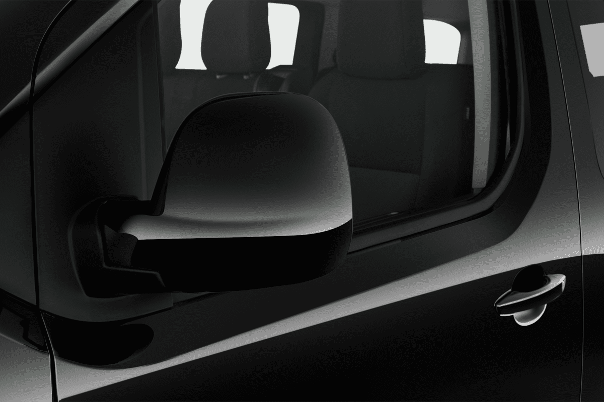 Rückspiegel eines Opel Zafira Electric