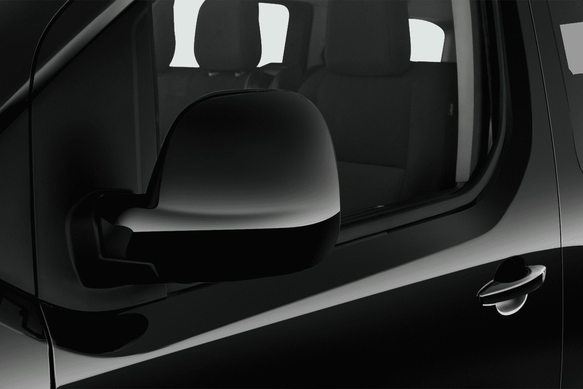 Rückspiegel eines Opel Zafira Electric
