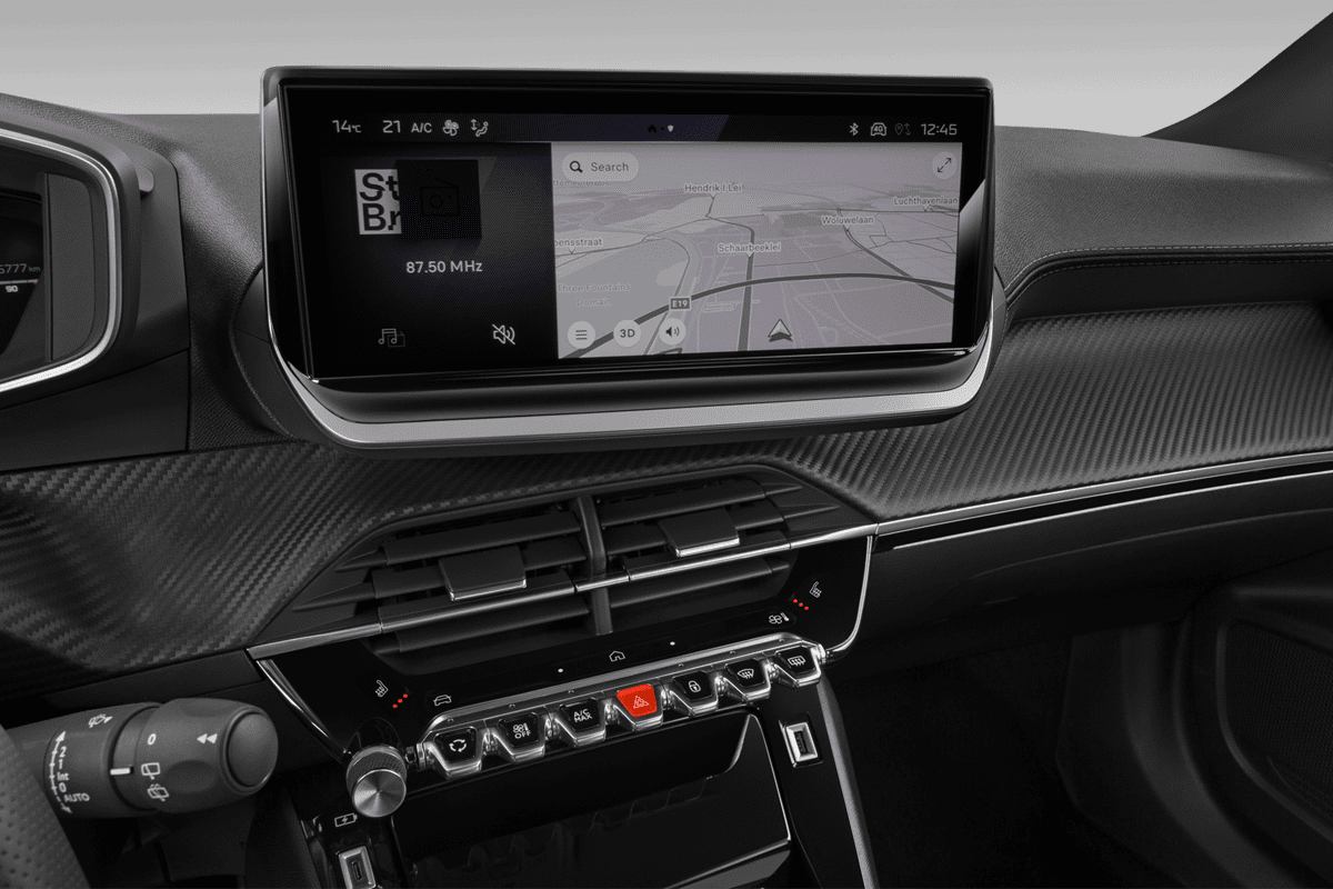 Mittelkonsole eines Peugeot 2008