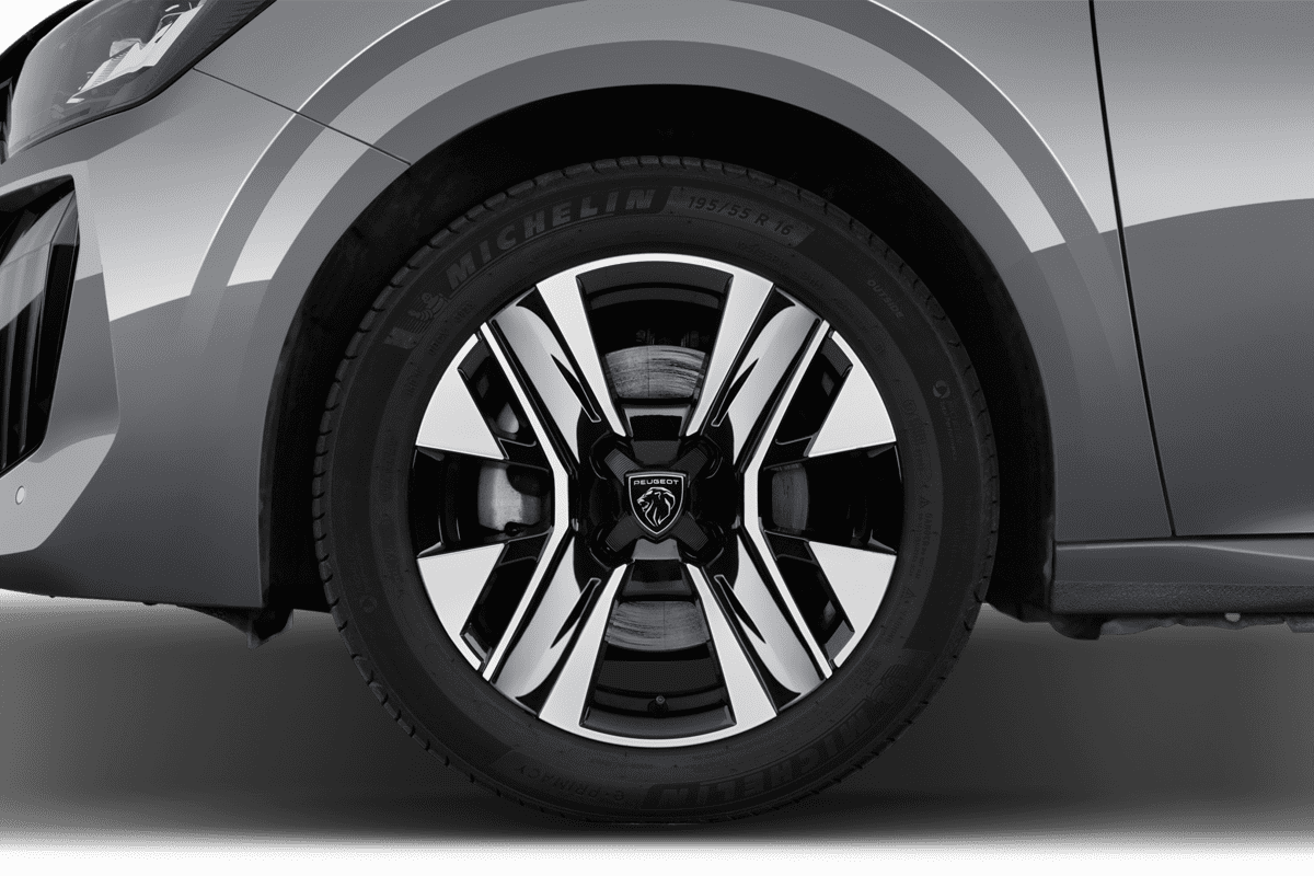 Radkappe oder Felge eines Peugeot 208 Hybrid