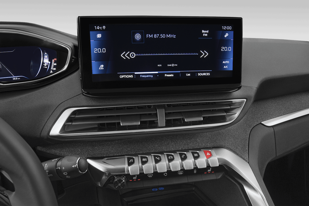 Audiosystem eines Peugeot 3008 Roadtrip Plug-In-Hybrid