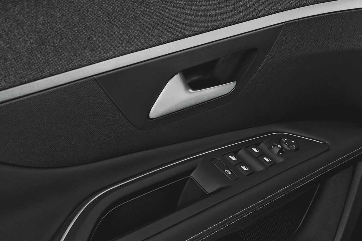 Türsteuerung eines Peugeot 3008 Roadtrip Plug-In-Hybrid