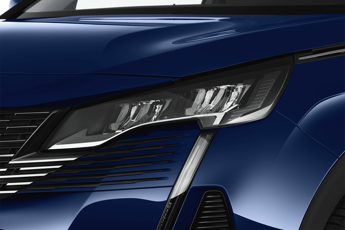 Frontscheinwerfer eines Peugeot 3008 Roadtrip Plug-In-Hybrid