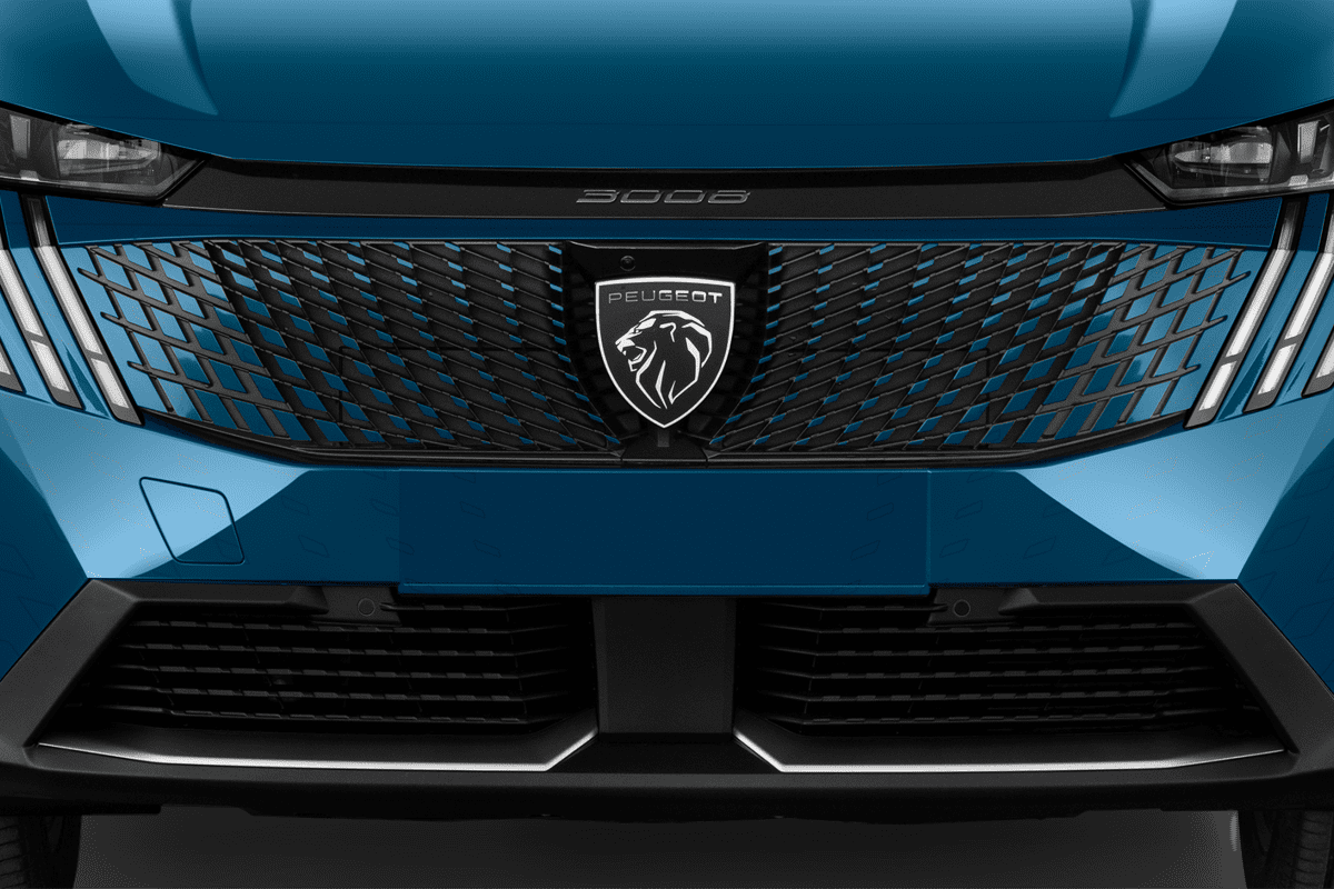 Kühlergrill eines Peugeot 3008 Plug-In-Hybrid 