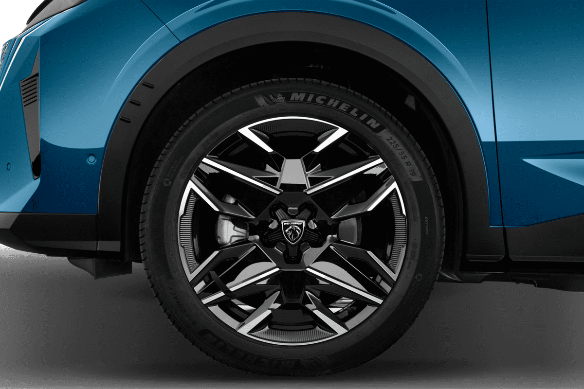 Radkappe oder Felge eines Peugeot 3008 Plug-In-Hybrid 