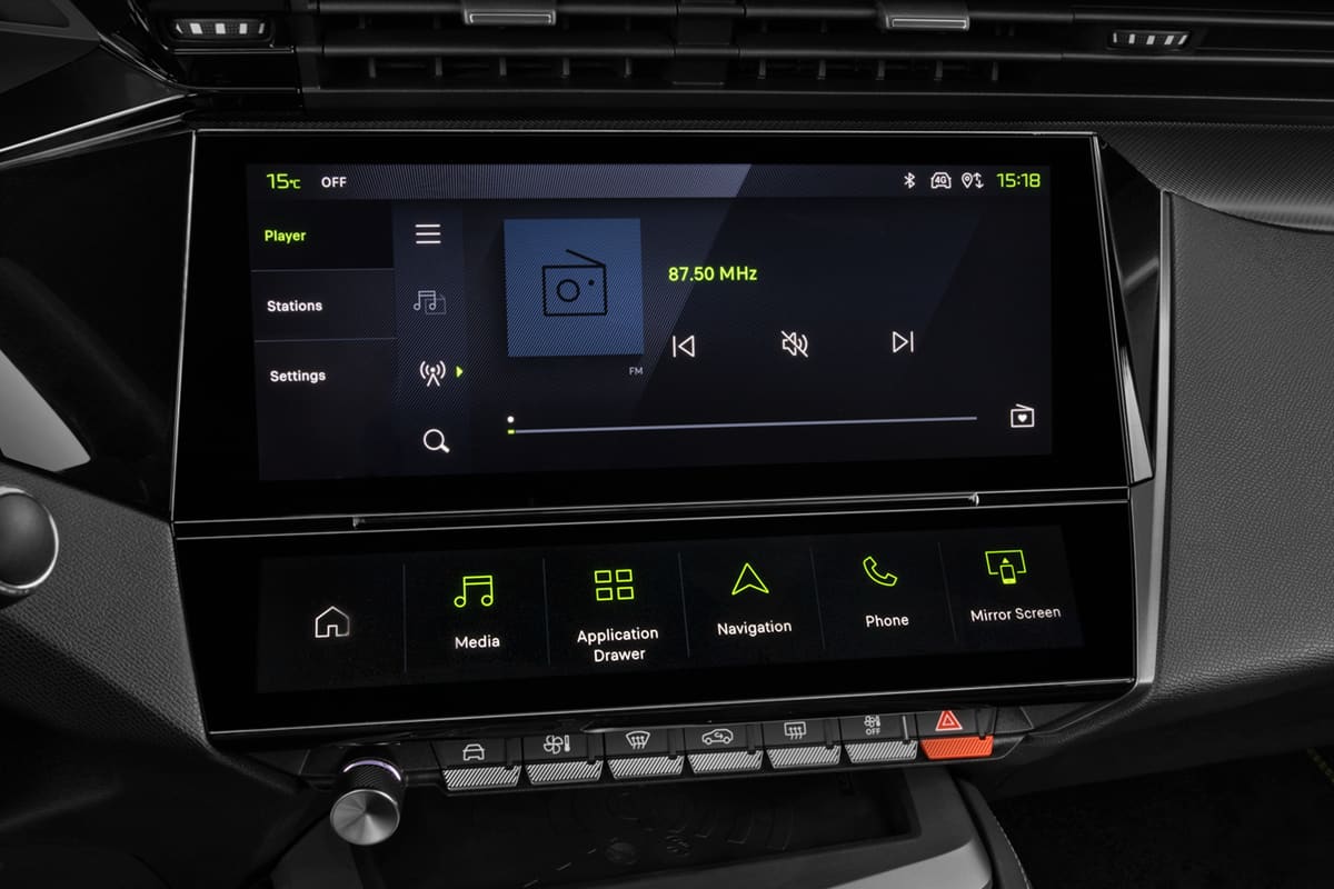 Audiosystem eines Peugeot 308 Plug-In-Hybrid