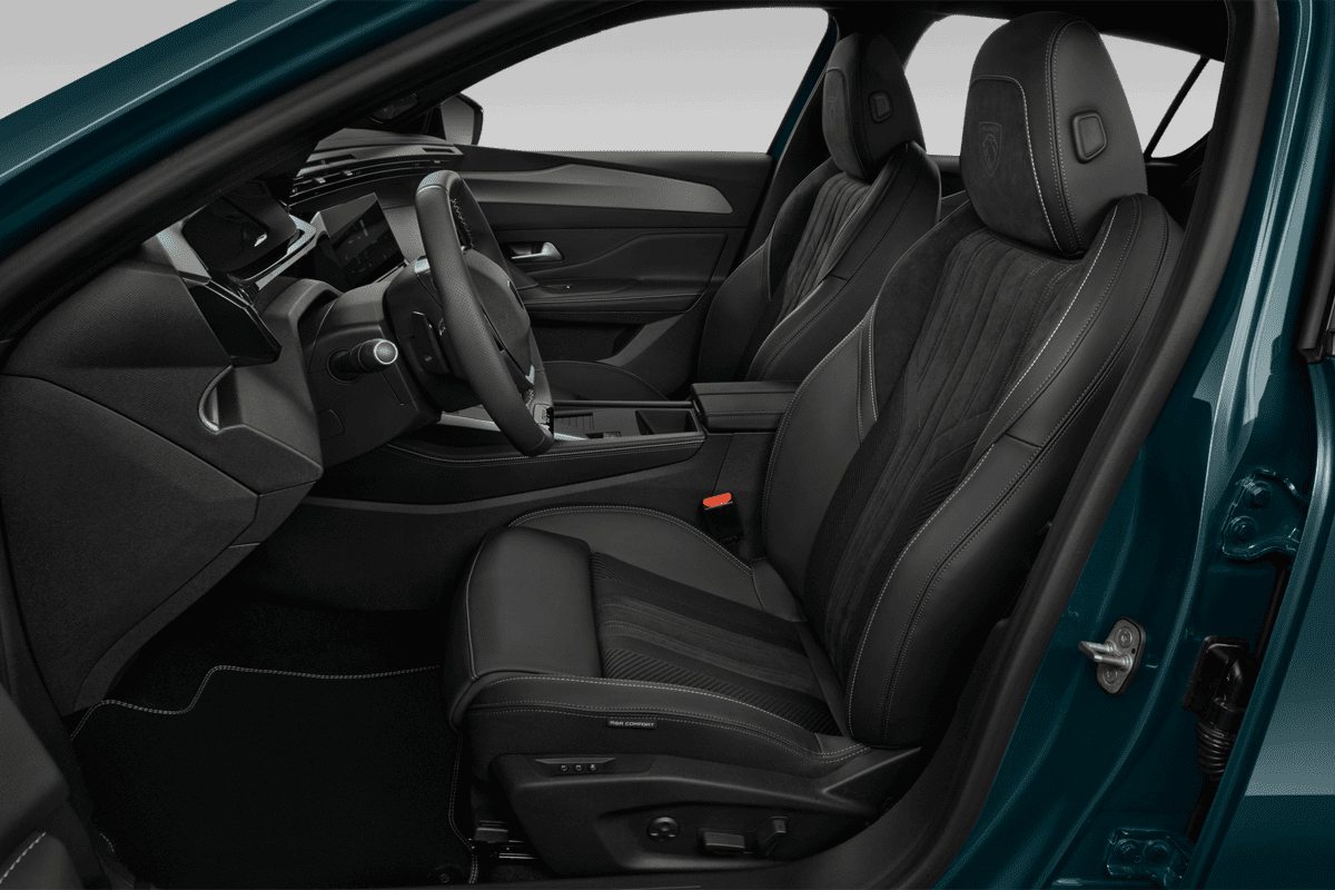 Vordersitze eines Peugeot 308 Plug-In-Hybrid