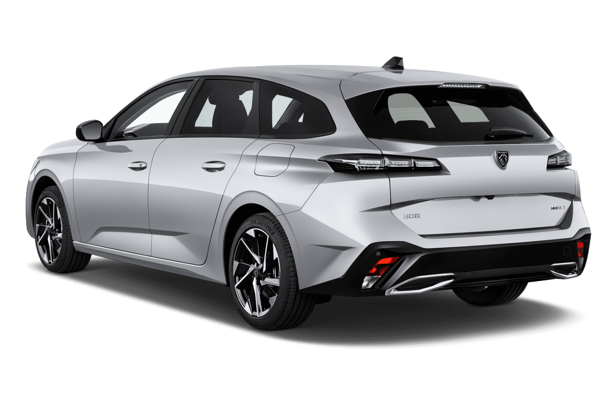 Schräge Heckansicht eines Peugeot 308 SW Plug-In-Hybrid, freigestellt